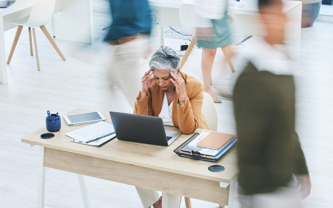 Le déni dans l’épuisement professionnel : quand l’esprit refuse de voir la réalité